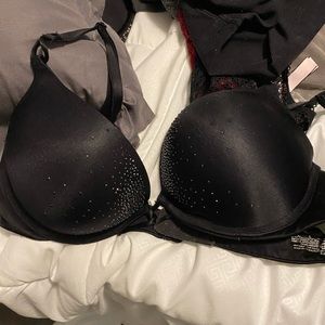Fairly new VS bombshell add 2 cups bra